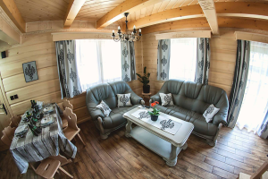 Salon w apartamencie w górach w Beskidzie Żywieckim – komfortowa przestrzeń wypoczynkowa
